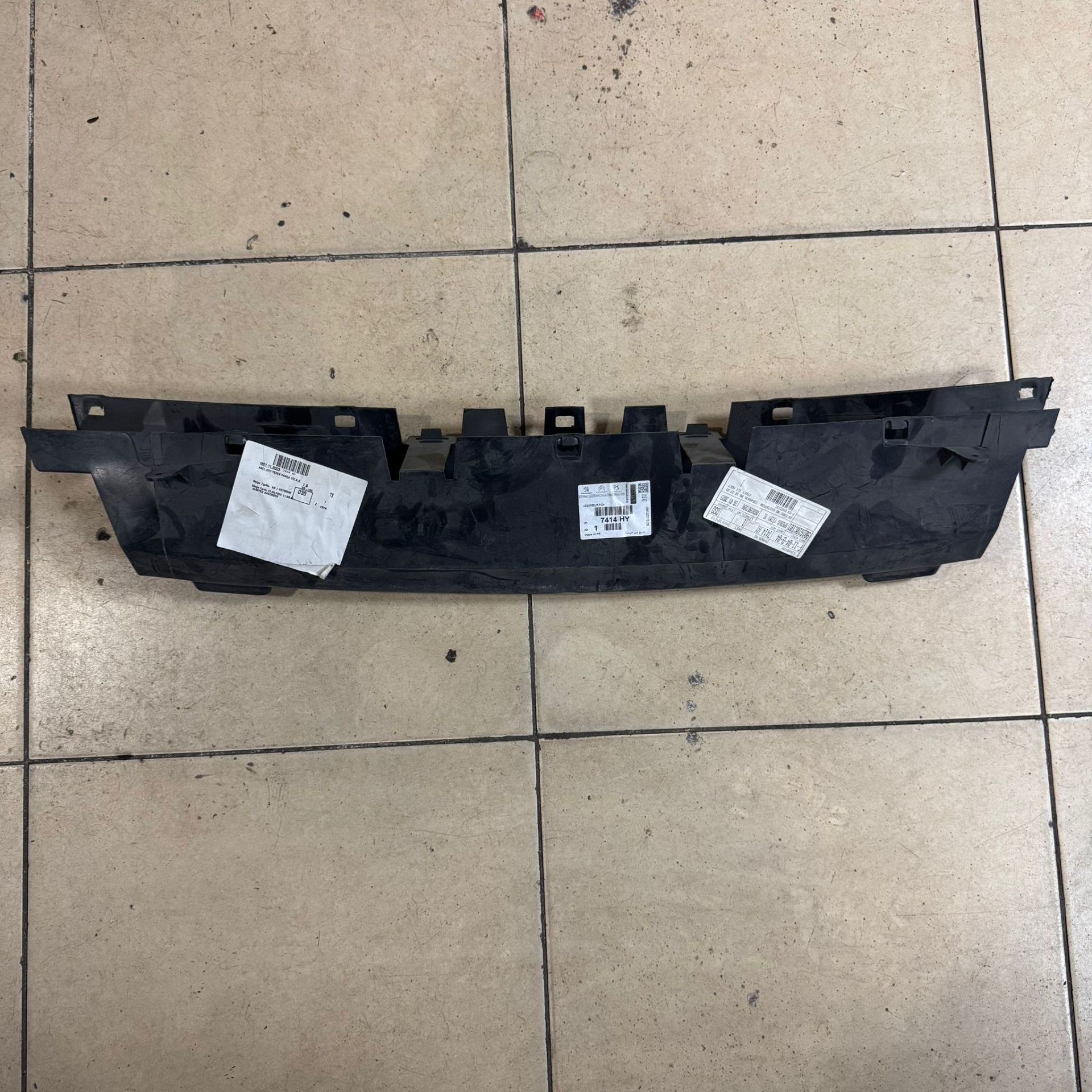 Ci̇tröen C4 Ön Tampon Darbe Emi̇ci̇ Plasti̇k 04-08 Psa Marka 7414HY