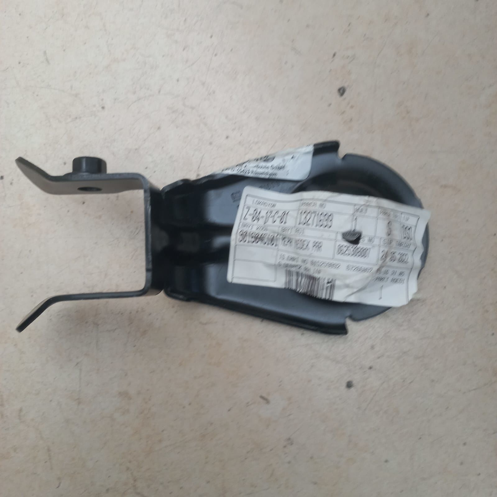 Opel Astra J Ön Tampon Destek Ayağı Sağ Taraf Orijinal Gm