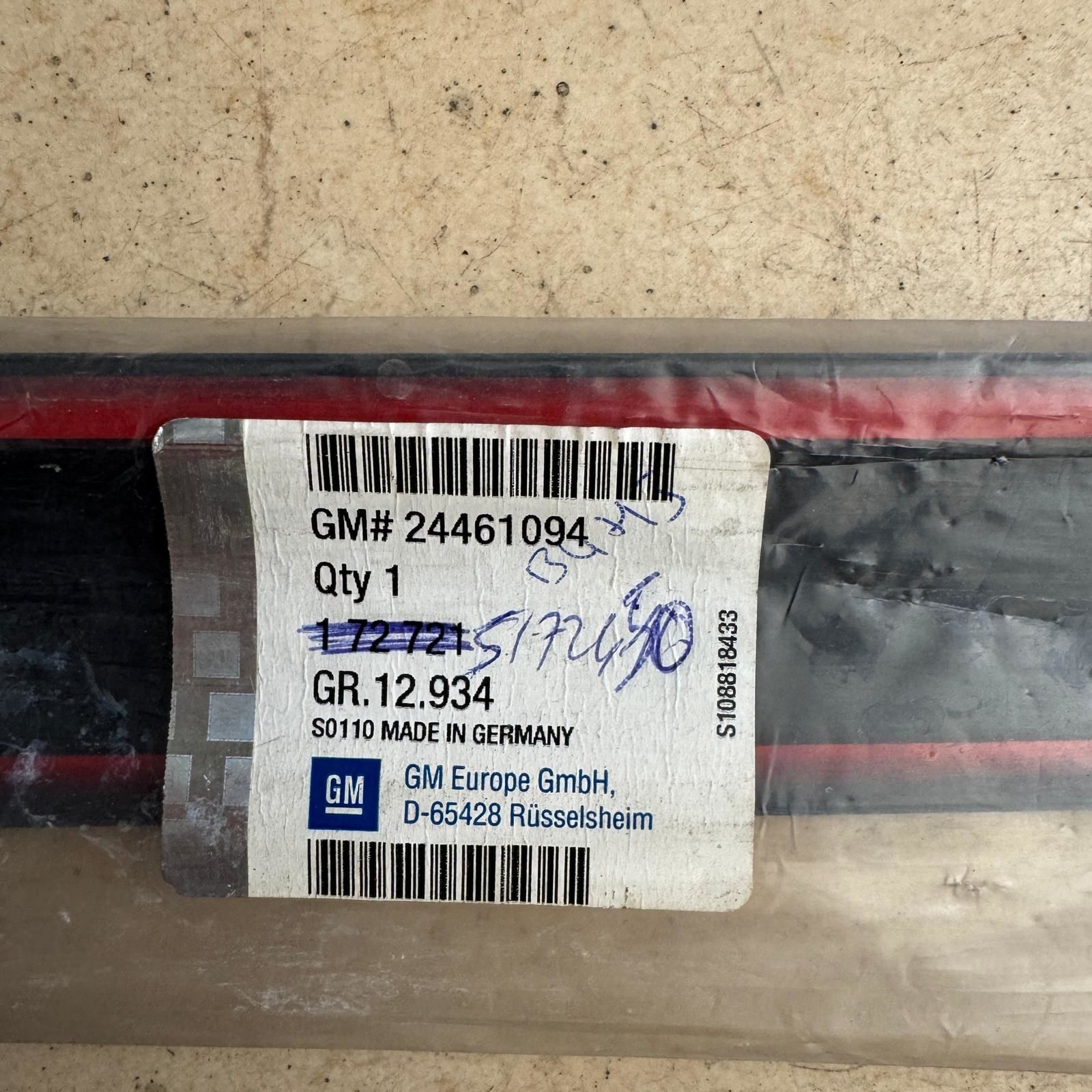 Opel Astra H Sağ Ön Kapı Çıtası Orijinal Gm Marka 24461094