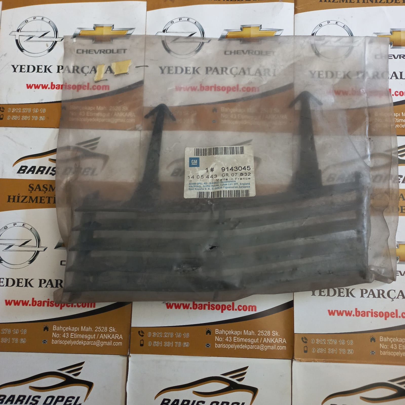 Opel Omega 2001 Model Çeki̇ Demi̇r Kapak Izgarasi Gm Marka