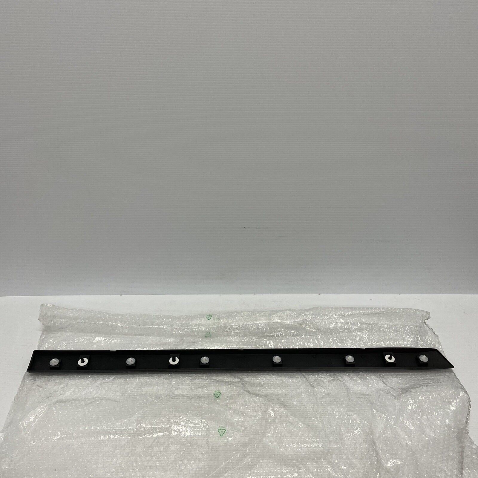 Peugeot 2008 Ön Kapı Bandı Sağ Gm Marka