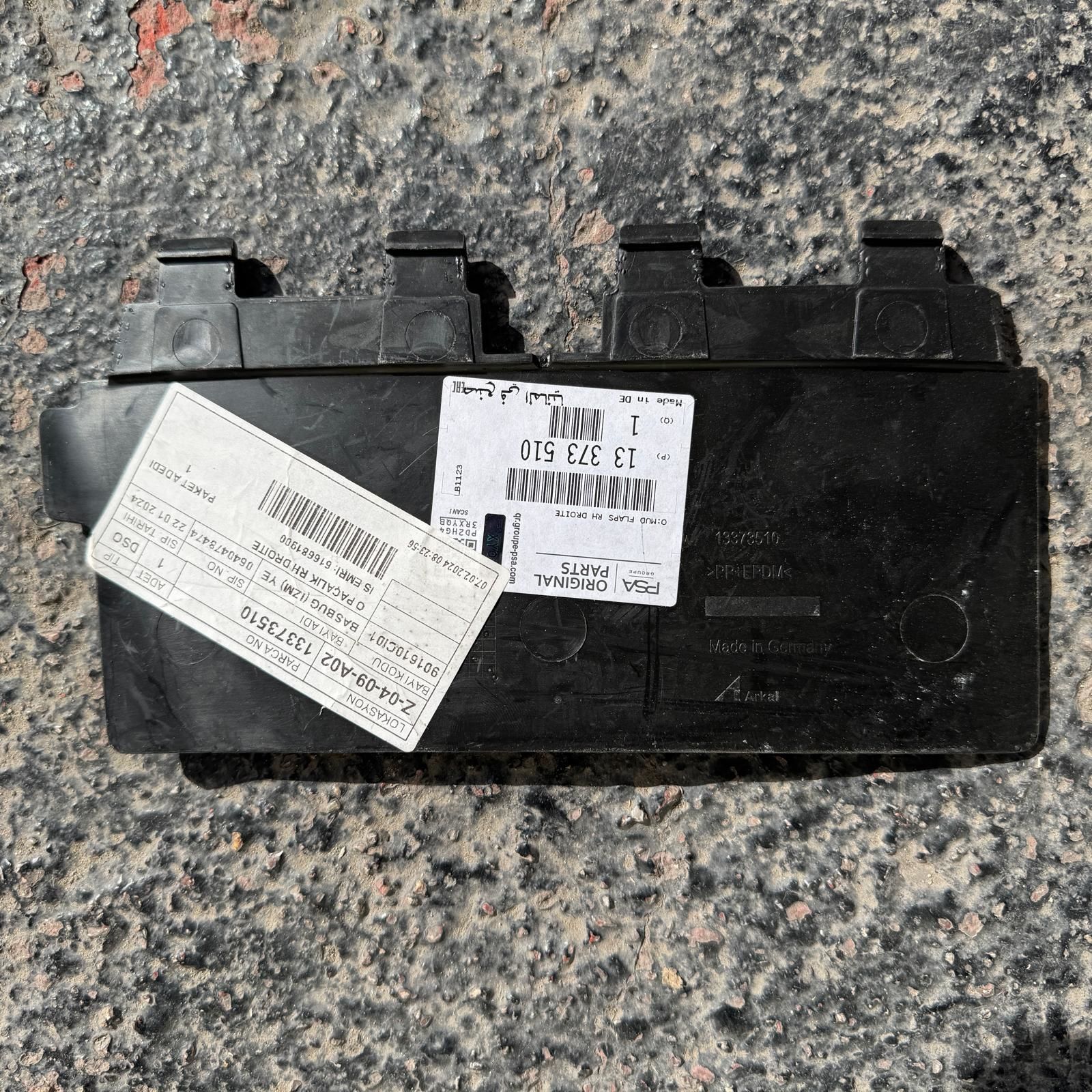 Opel Astra J Ön Sağ Davlumbaz Alt Parçası Orjinal Gm Marka 13373510