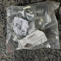 Opel Corsa E Ön Sol Alt Kapı Menteşesi Orjinal Gm Marka 13180569