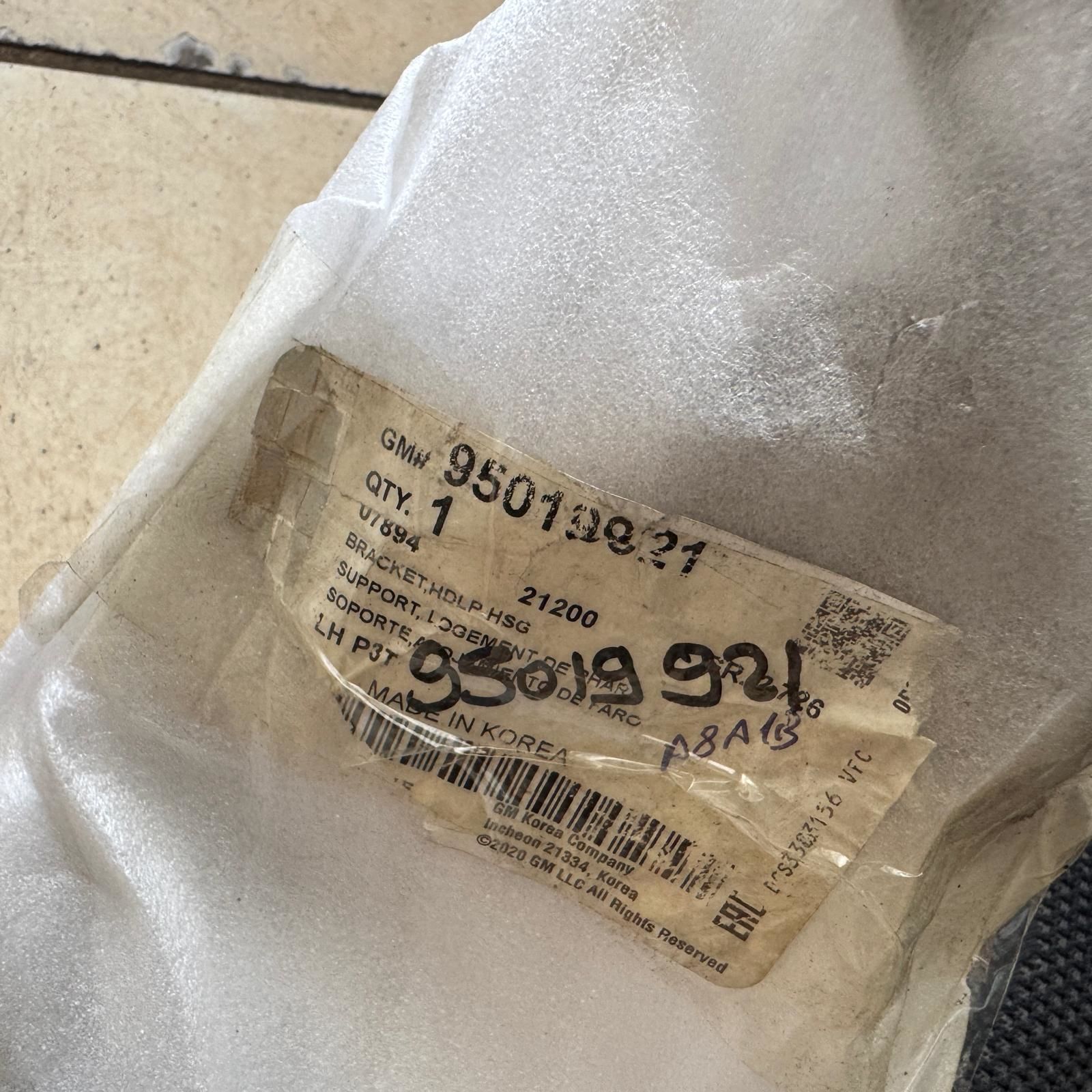 Chevrolet Yeni Aveo Sol Far Alt Braketi Orjinal Gm Marka 95019921