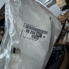 Opel Corsa F Sağ Arka Cam Kenar Çıtası Orjinal Gm Marka 9829996780