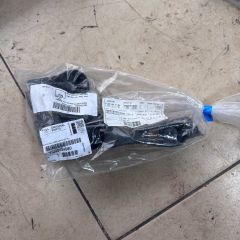 Opel Crossland X Sağ Arka Tampon Braketi Orijinal Gm Marka Yq00724080