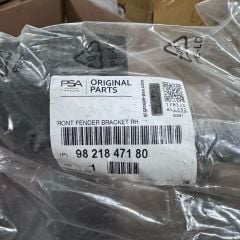 Peugeot Partner Sağ Tampon Braketi Orjinal Gm Marka 9821847180