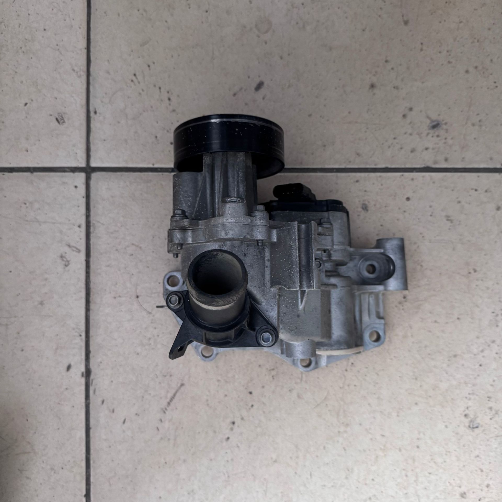 Opel İnsi̇gni̇a B 1,5 Di̇zel Su Pompasi (Çıkma Parça) Gm Marka YQ00978480