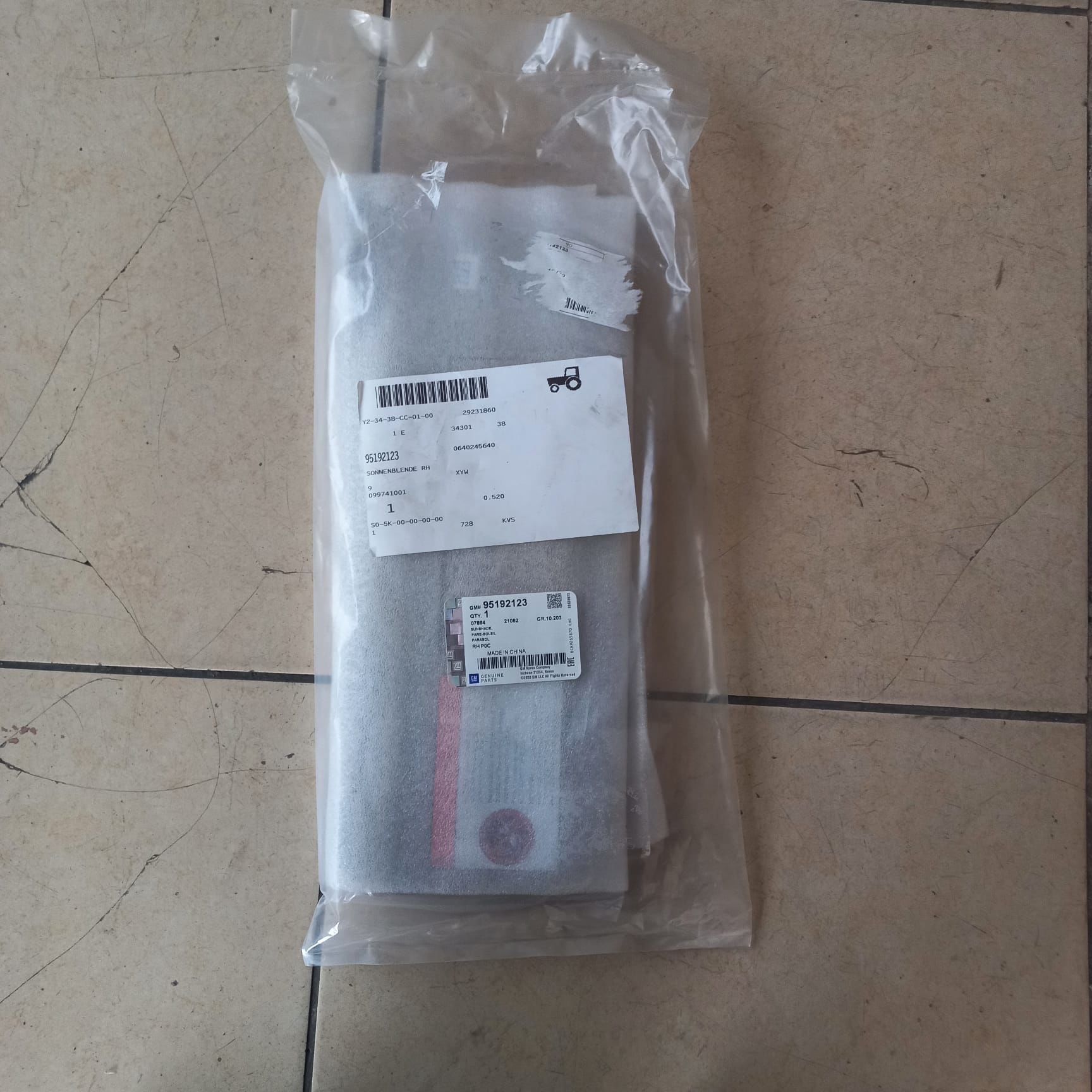 Chevrolet Captiva Sağ Güneşlik Gm Marka